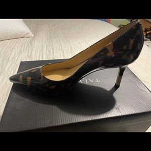 Tortoise shell patten heels with gold accent on heel
